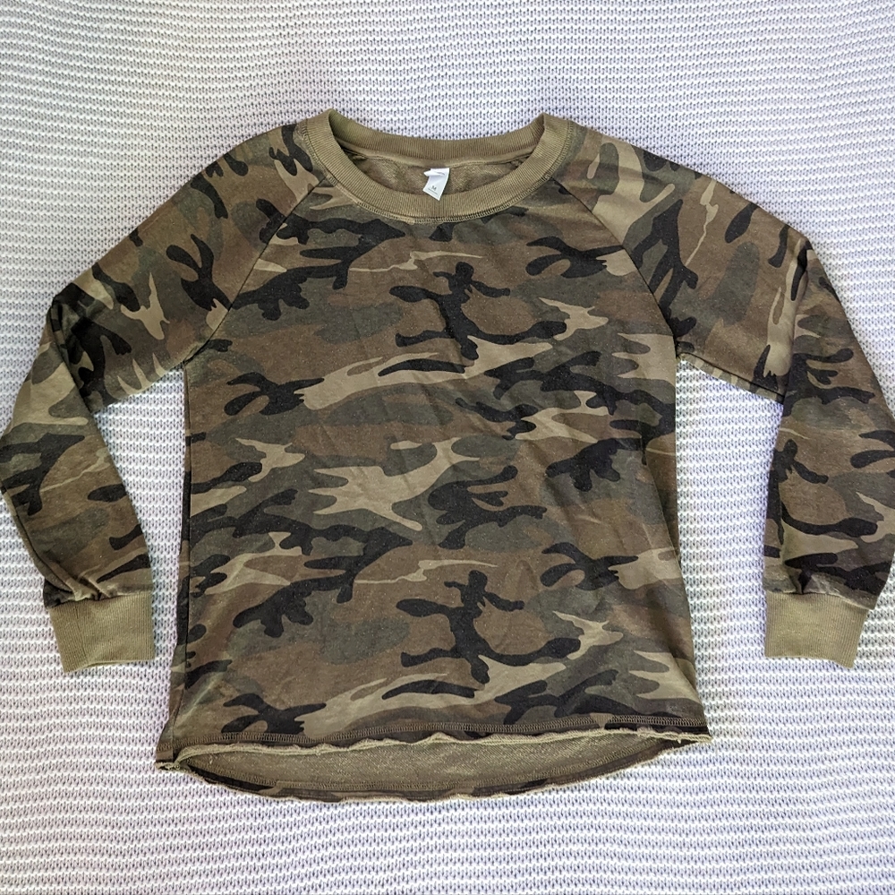 Camo sweatshirt